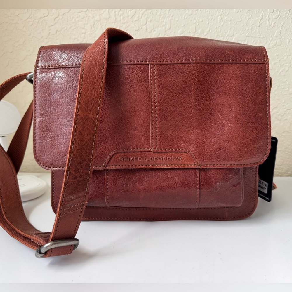 Spikes & Sparrow Rich Brandy Leather Messenger Bag, 🦋